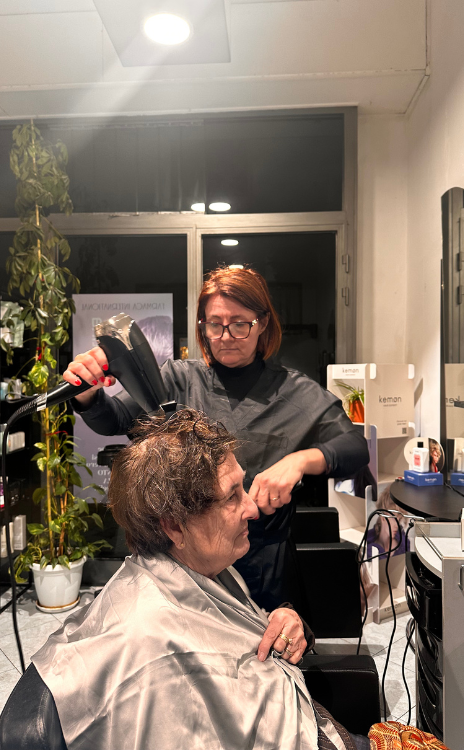 marucci renata, propietaria di mitica acconciature pontedera